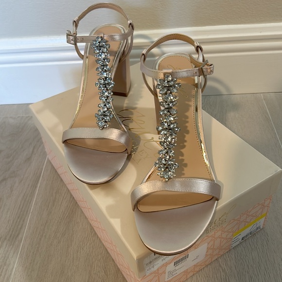 New in box badgley Mischka heels size 8 - Picture 3 of 7